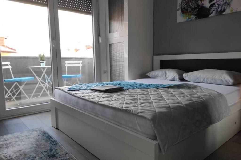 Centar One Apartmant Skopje Exterior foto